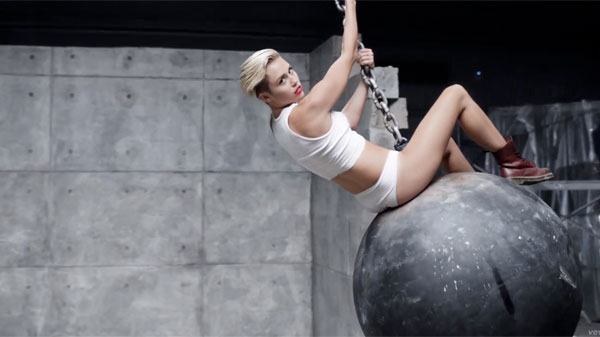 miley-cyrus-wrecking-ball-video-600x337